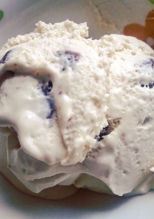 Una foto de Crema helada con chocolate