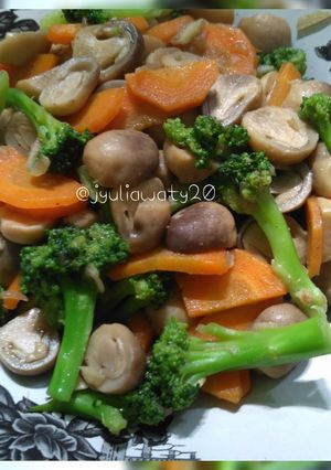 Foto resep Tumis Brokoli Jamur Wortel