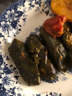 صورة لوصفة حشوة ورق عنب ذايب حامض حلو
