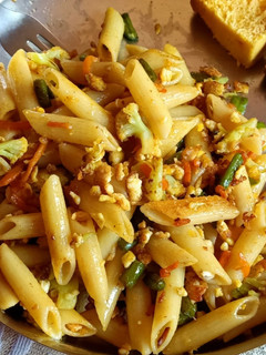 ভেজিটেবিল পেনি পাস্তা (vegetable pene pasta recipe in Bengali) রেসিপির প্রধান ছবি