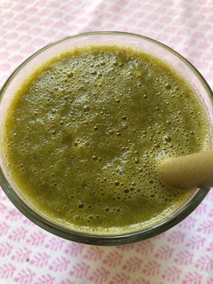 A picture of Celery and lettuce juice - vegan.