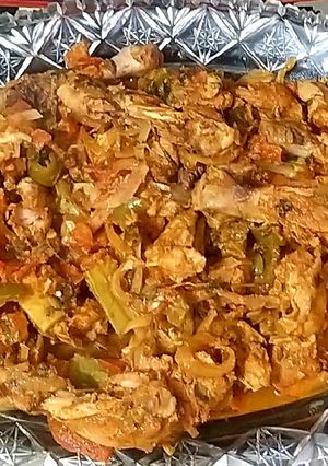 صورة لوصفة دجاج بالخضار بالفرن