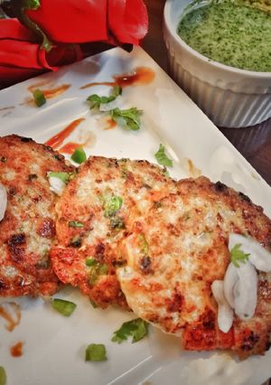 A picture of Chicken chapli kabab.