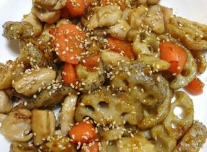 Foto resep Tumisan Jepang: Akar Teratai Manis-Gurih Amakara Renkon (🇯🇵) れんこんの甘辛炒め