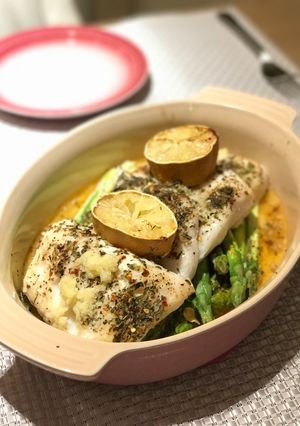 A picture of Lemon asparagus With Cod fish.