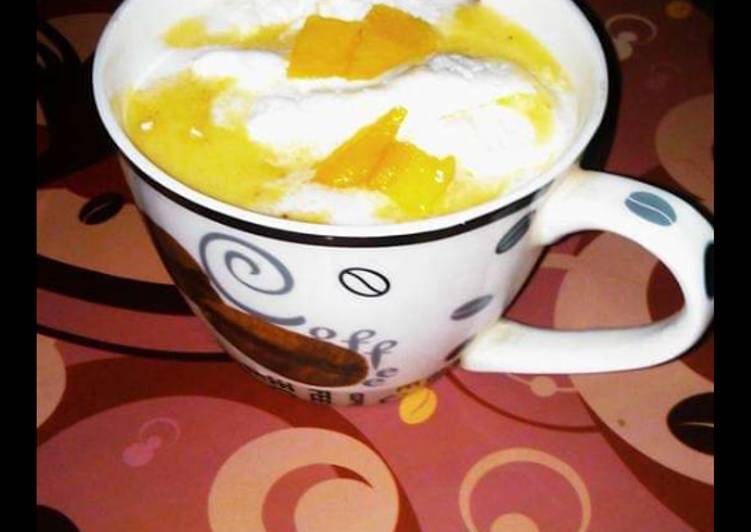 Mango vanilla milk shake