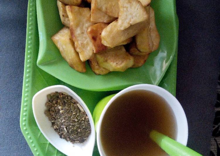 Fried sweet potatoes with black tea