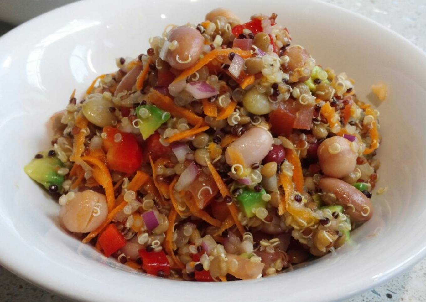 Ensalada de 4 legumbres y quinoa