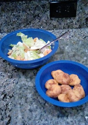 A picture of Chicken Nugget Salads.