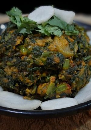 મૂળાની ભાજી (Mooli Bhaji Recipe In Gujarati) રેસીપી મુખ્ય ફોટો