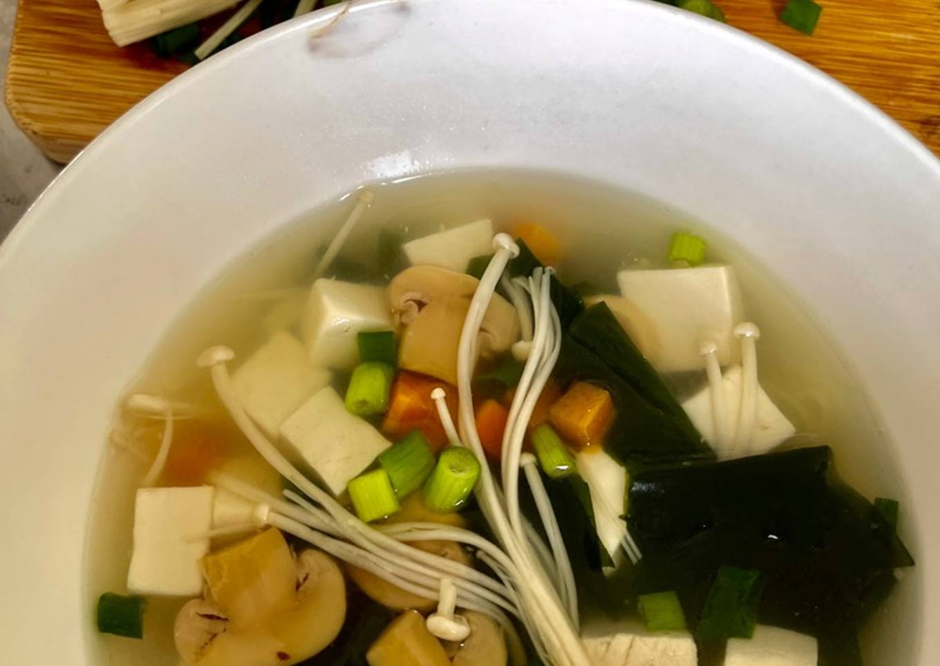 Sup wakame (rumput laut)