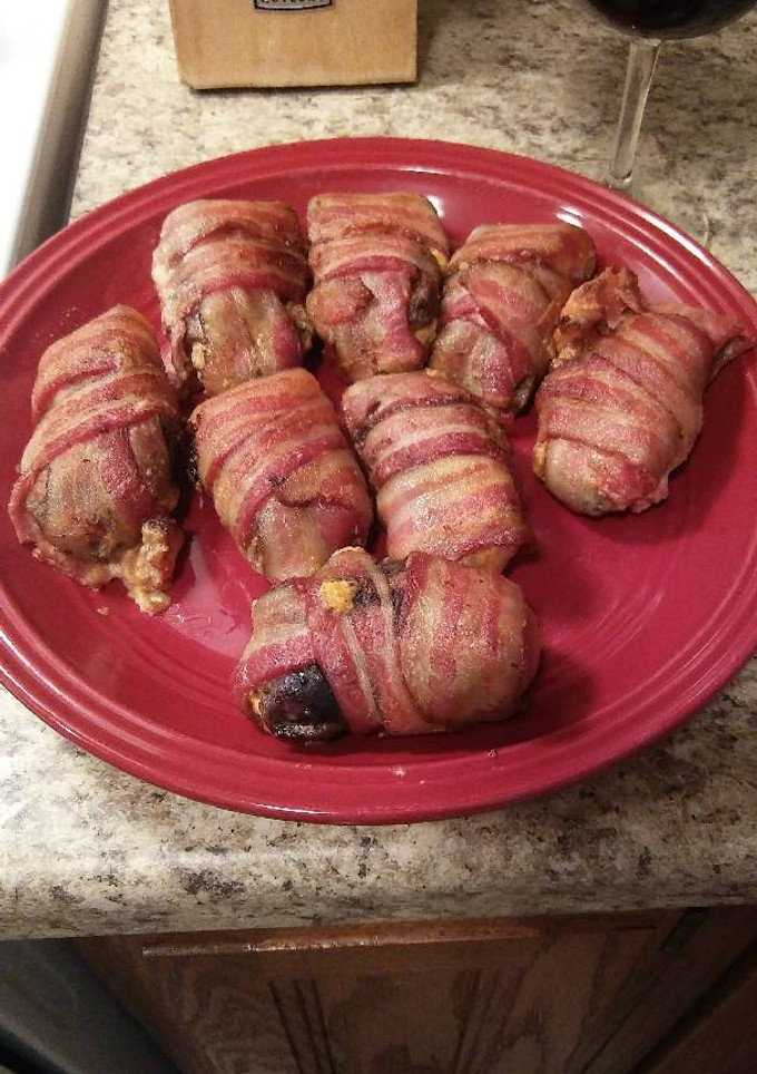 A picture of Jalapeno Duck Poppers.