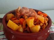 Una foto de buseca de mondongo y garbanzo