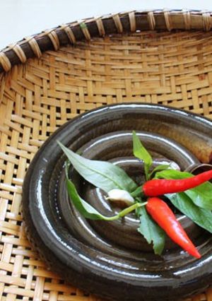 Hình của món Lươn nổ muối.