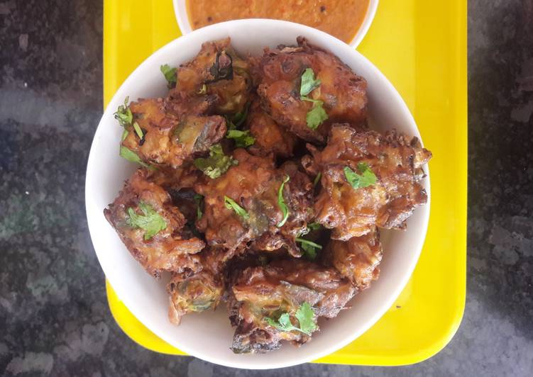 Step-by-Step Guide to Prepare Quick Cabbage capsicum pakoda