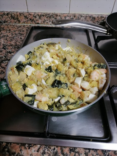 Una foto de Revuelto de bacalao y calabacín