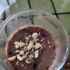 A picture of Choco pudding with nuts.