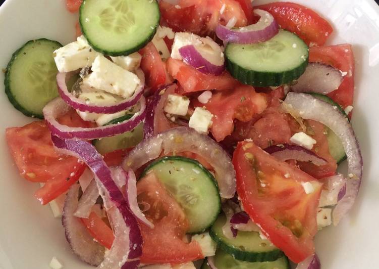 Step-by-Step Guide to Make Homemade Greek salad 🥗