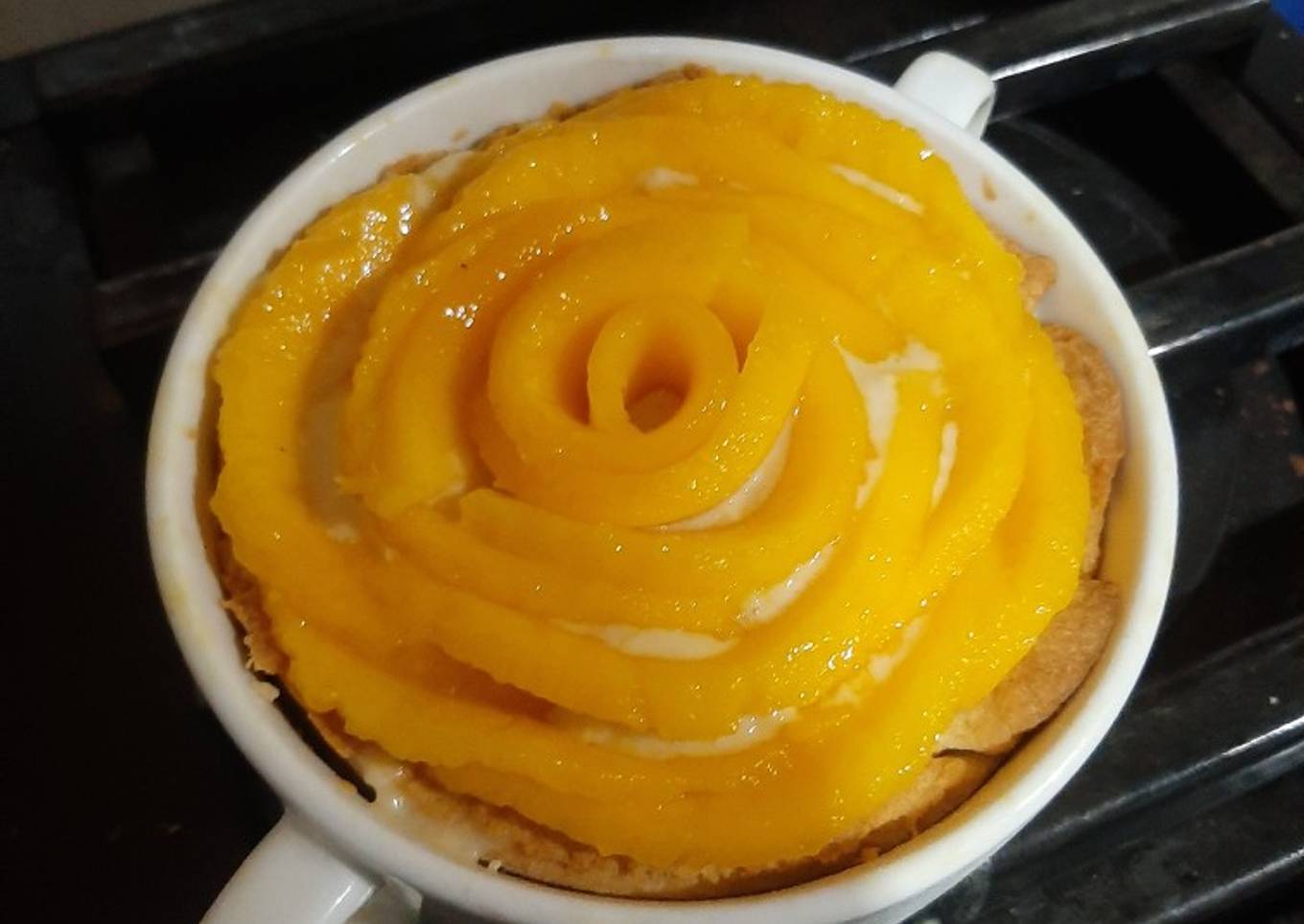 Tarta de crema pastelera, mango y miel