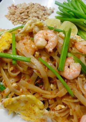 A picture of Pad Thai.