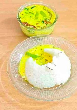 A picture of Kerala Comfort Pulissery – Traditional Yogurt Curry.