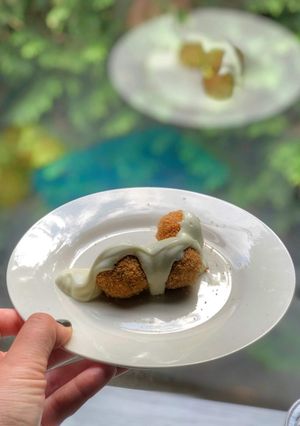 Zabpelyhes túrógombóc joghurttal 😋🥛 recept fotója