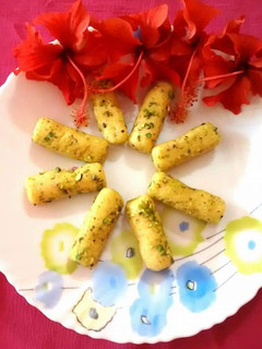 केसर पिस्ता रोल (Kesar Pista roll recipe in Hindi) रेसिपी मुख्य फोटो