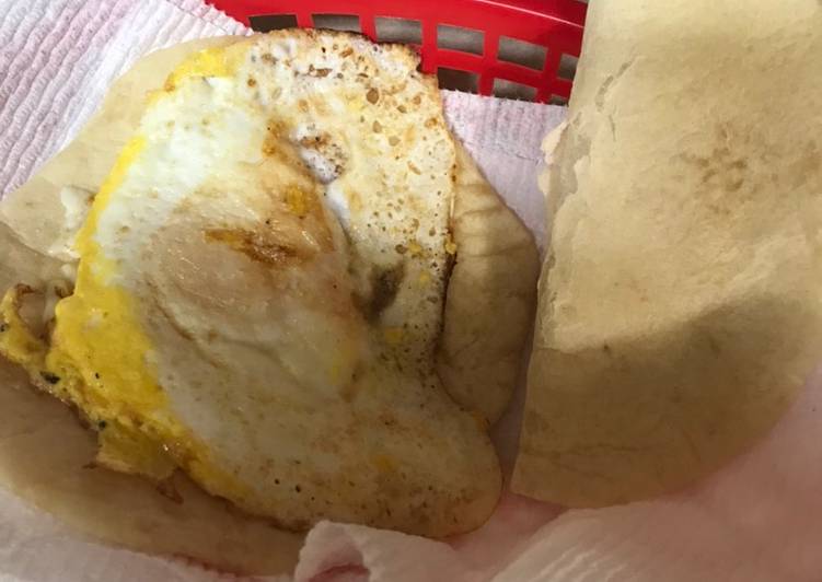 Step-by-Step Guide to Cook Favorite Daddies too early in the morning fried egg wraps