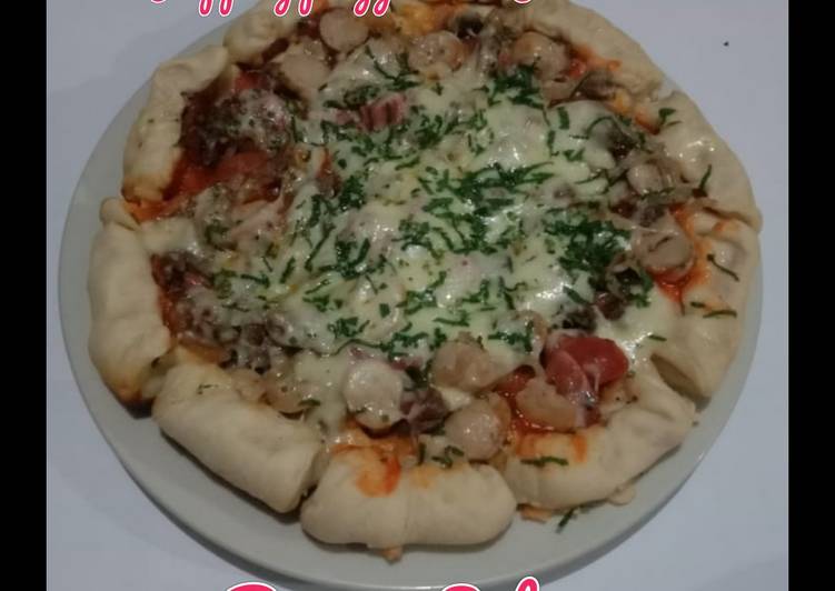 Resep masakan Pizza Simple No Ulen (Teplon) Topping Pinggir Sosis | Resep Bumbu Pizza Simple No Ulen (Teplon) Topping Pinggir Sosis Yang Paling Enak