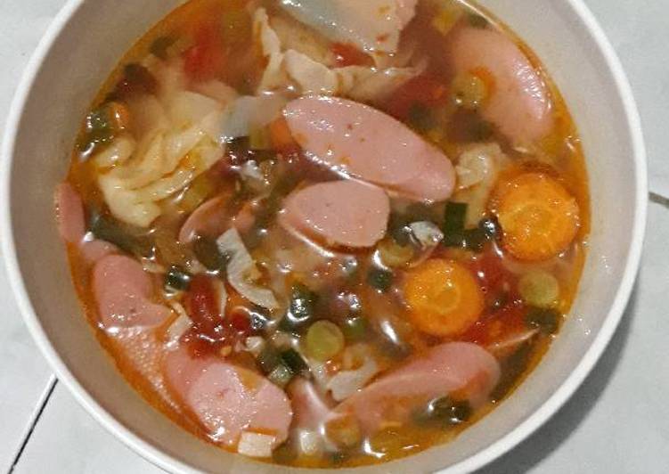 Bahan Membuat Sup tomat sosis + siomay 😉, Enak Banget