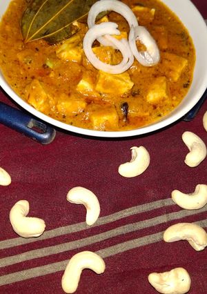 A picture of Shahi paneer.