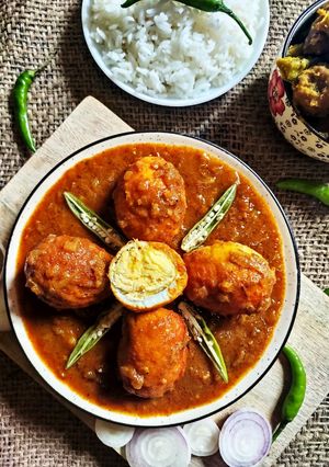 আচারি এগ(Achaari egg recipe in bengli) রেসিপির প্রধান ছবি