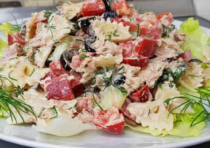 Салат с тунцом