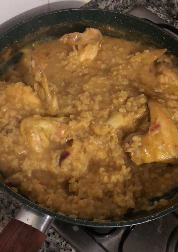 Una foto de Arroz con pollo a la mostaza y miel