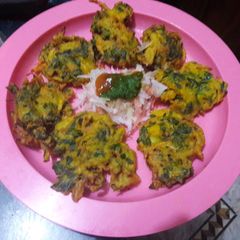 Palak.Methi fritters A picture of Palak.Methi fritters.