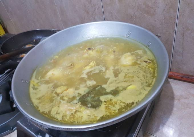 Yuk intip, Resep termudah buat Ayam Ungkep siap digoreng (Ayam Goreng Bu Ning)  lezat