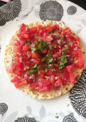 મસાલા પાપડ (Masala Papad Recipe In Gujarati) રેસીપી મુખ્ય ફોટો