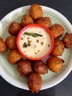 ફરાળી ભજીયા (Farali Bhajiya Recipe In Gujarati) રેસીપી મુખ્ય ફોટો