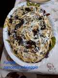Tagliatelle funghi e pancetta con fonduta di taleggio
