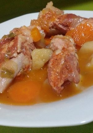 Foto principal de Guiso de costillas con patatas en olla rápida