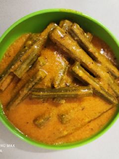 સરગવાનું શાક (drumstick shak recipe in gujarati) રેસીપી મુખ્ય ફોટો
