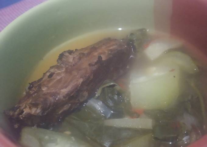 Sayur asem ikan asap cemplung