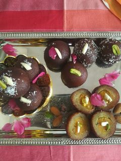 કાલા જામુન (Kala Jamun Recipe In Gujarati) રેસીપી મુખ્ય ફોટો