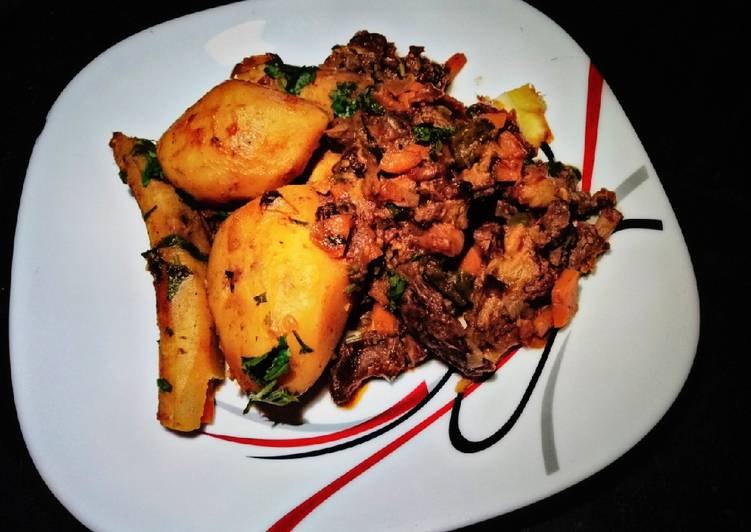 Potato,matoke with beef stew#themechallenge#potatoes