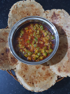 ગલકા નું શાક (Galka Shak Recipe In Gujarati) રેસીપી મુખ્ય ફોટો