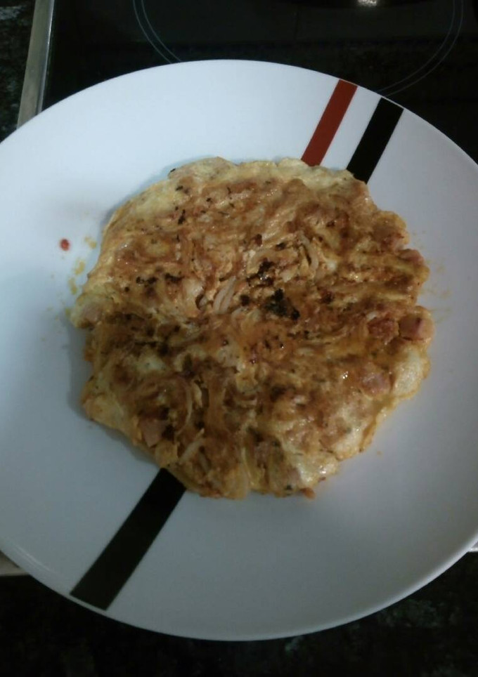 Una foto de Tortilla de espaguetis con salsa casera