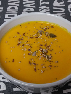 Una foto de Crema de zanahoria con leche de coco y jengibre. Deliciosa!