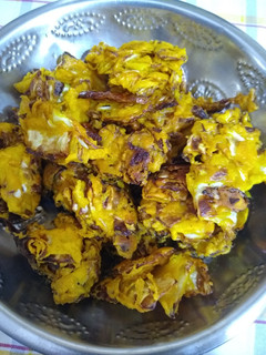 बंद गोभी के पकोड़े (Band gobhi ke pakode recipe in hindi) रेसिपी मुख्य फोटो