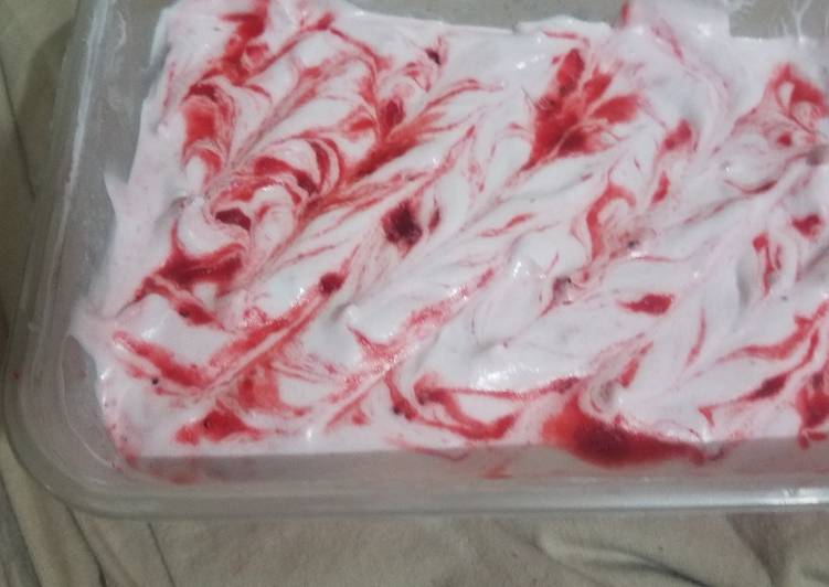 Step-by-Step Guide to Prepare Quick Strawberry chunky ice cream