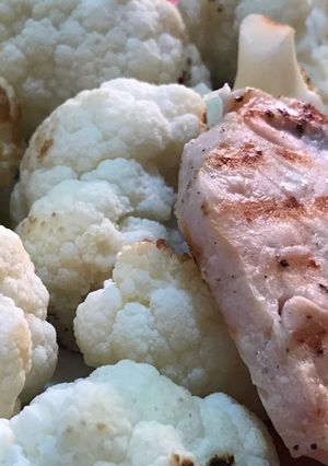 Una foto de Medallón de pechuga de pollo con coliflor. 100% Libre de grasa